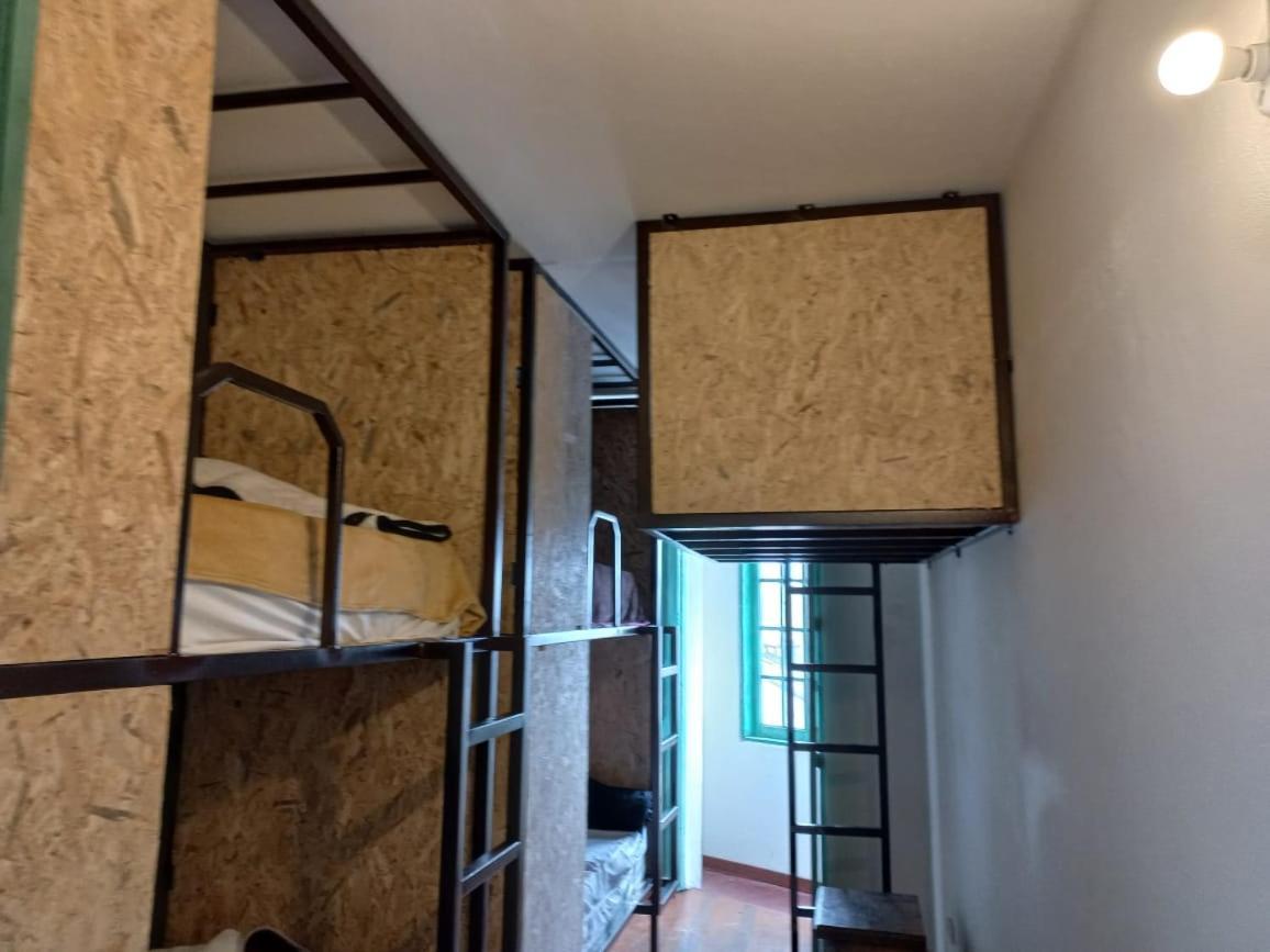 הוסטל בוגוטה Mochileros Viajeros מראה חיצוני תמונה